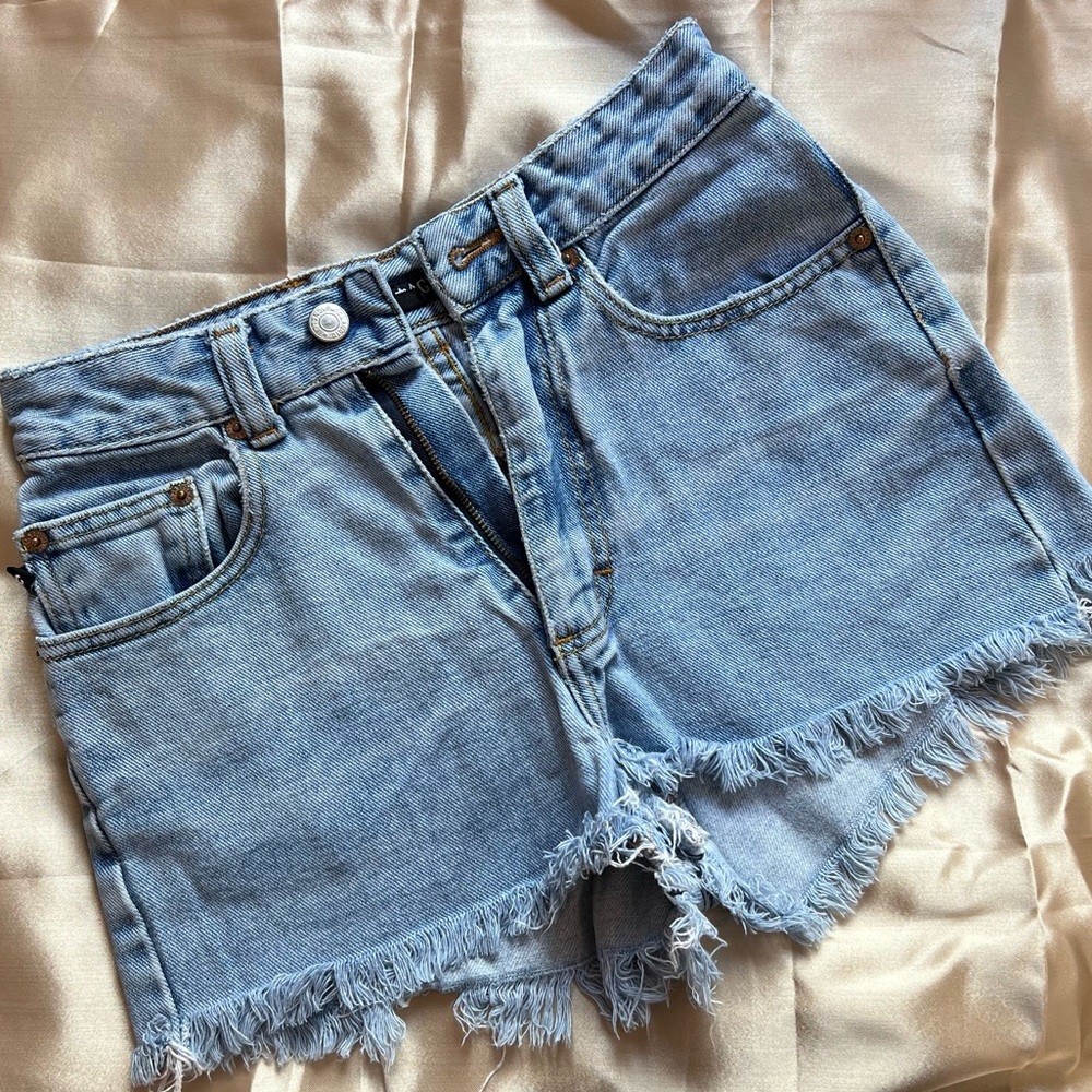 Denim shorts. Light wash. Size 2
